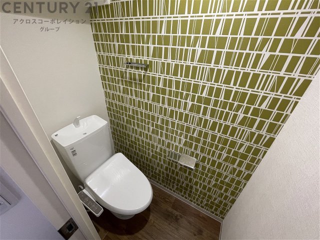 トイレ　温水洗浄便座機能付きのトイレです♪