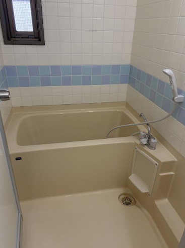 バス・シャワールーム　1日の疲れをこちらで流してください