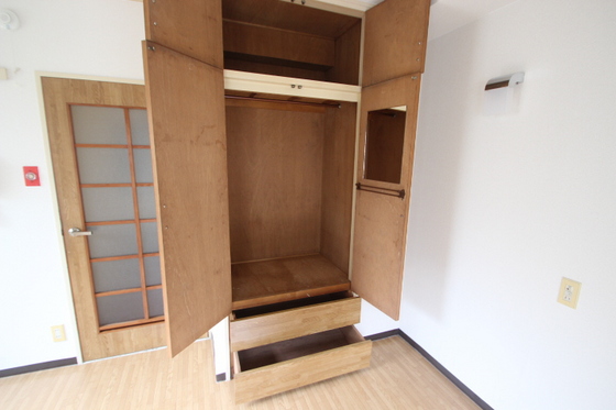 収納　※別部屋の写真です