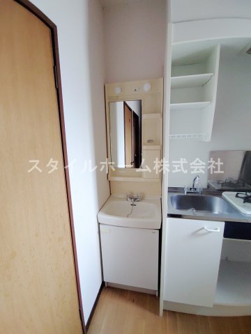 洗面設備　別部屋写真です。