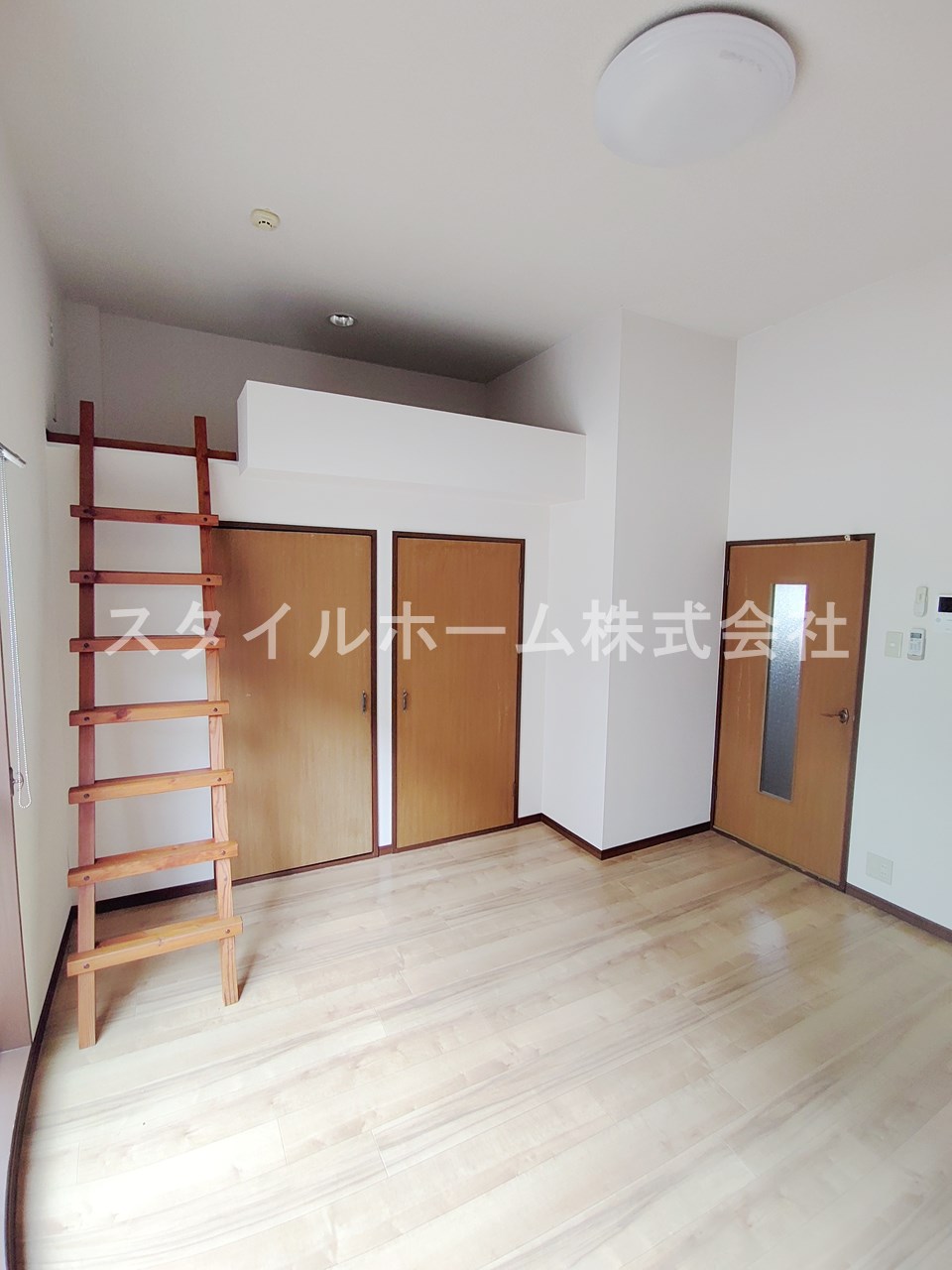 居室・リビング　別部屋写真です。