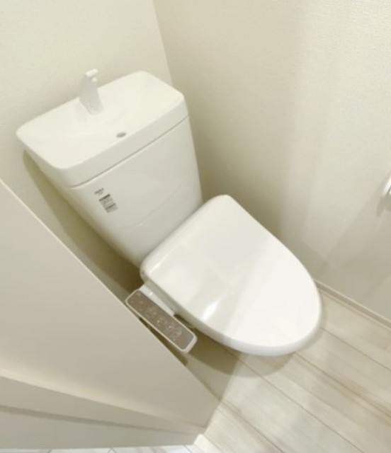 トイレ　別部屋同仕様タイプ