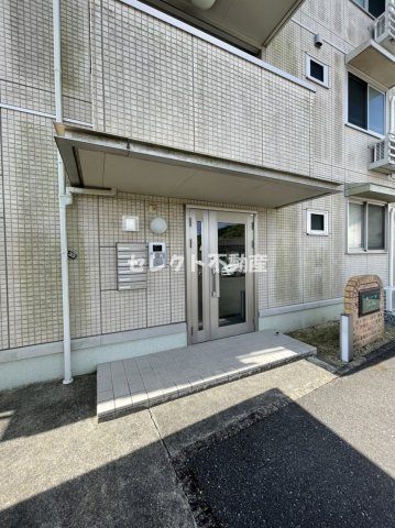 エントランス　【ラ・ブリーズ】