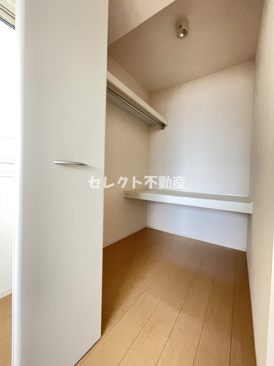 収納　【ラ・ブリーズ】