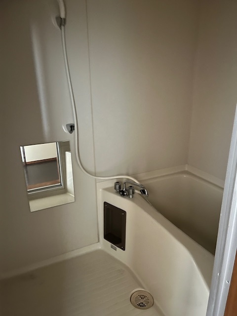 バス・シャワールーム　お風呂です