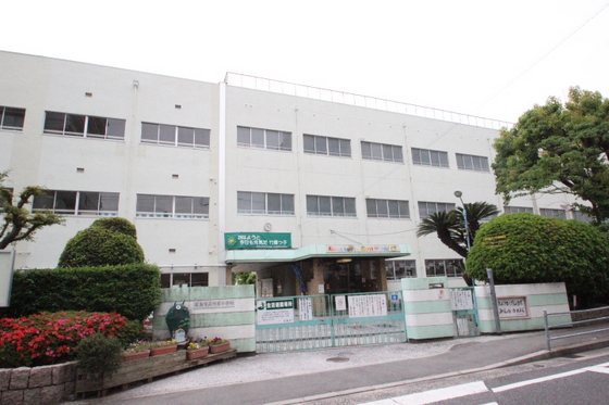 小学校　広島市立竹屋小学校（小学校）まで565m