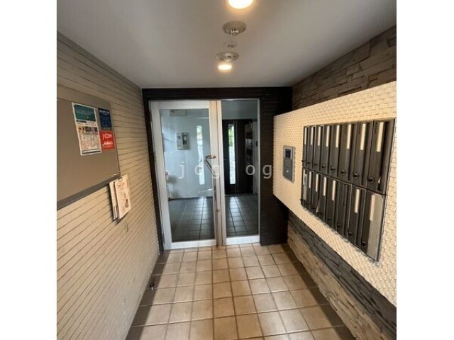 ロビー　オートロック