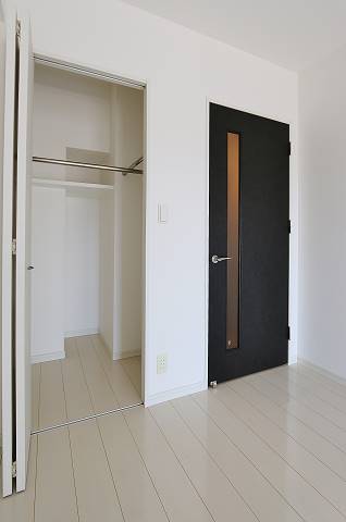 収納　お洋服が多い方でも楽々収納できます