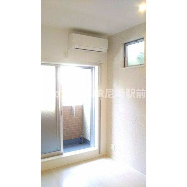 居室・リビング　コンパクトで使いやすい洋室です