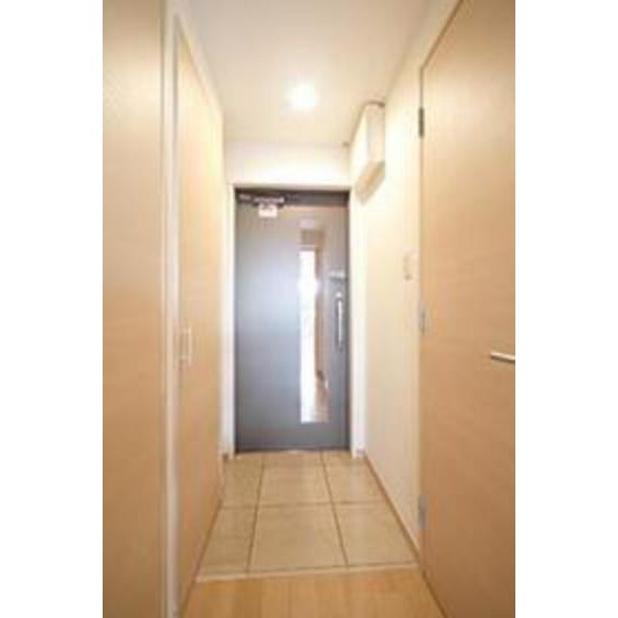 玄関　※写真は同タイプ住戸です。