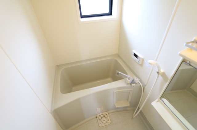 バス・シャワールーム　窓がついてます♪追焚つき♪