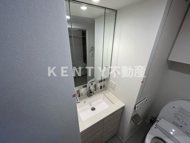 洗面設備　広い洗面スペース