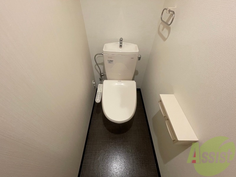 トイレ　こちらはトイレです。清潔感があり、安心して使用できます。