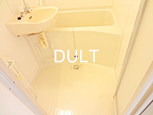 バス・シャワールーム　バスルームです。