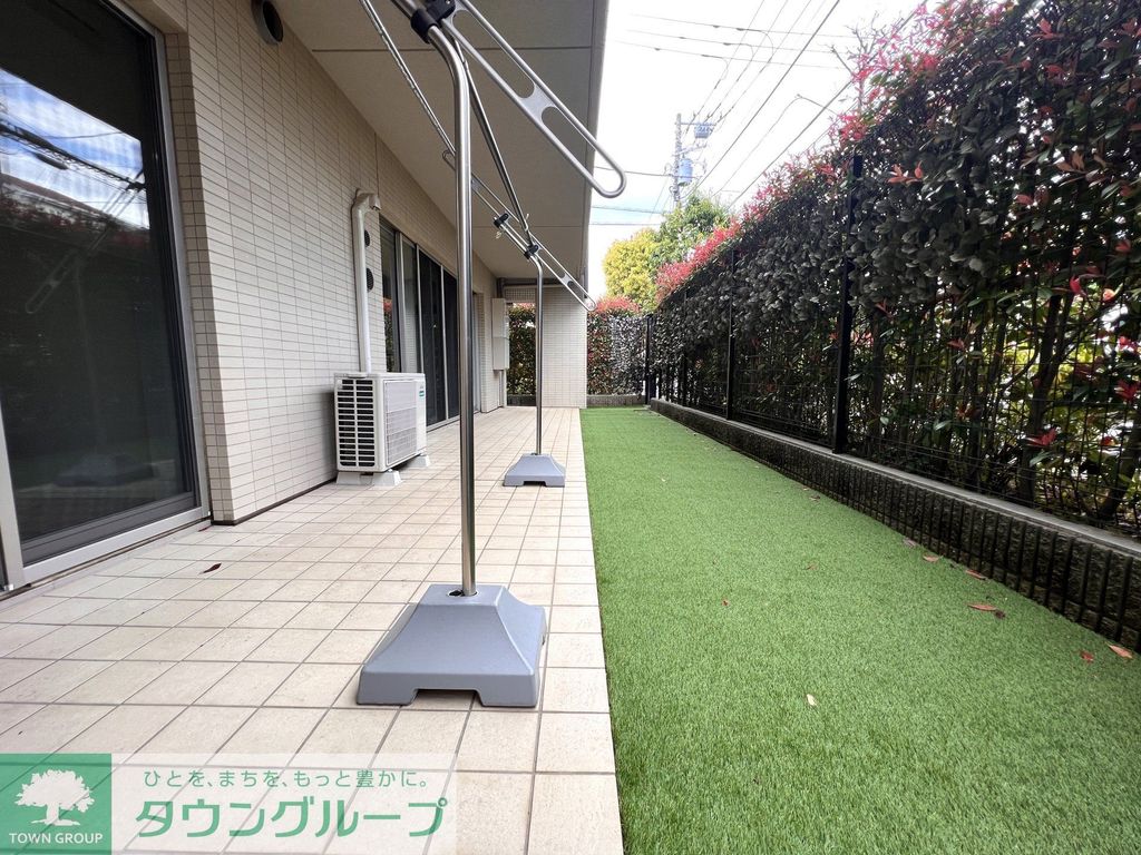 その他　専用庭付のテラス