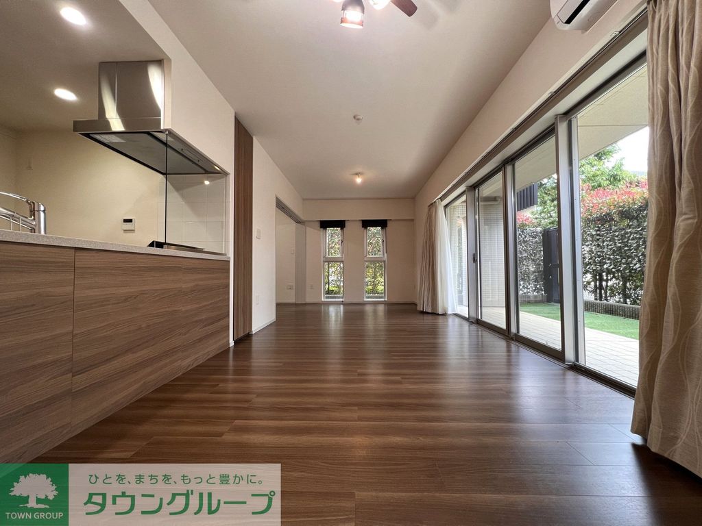 居室・リビング　リビングダイニング　約14.7帖。床暖房あり