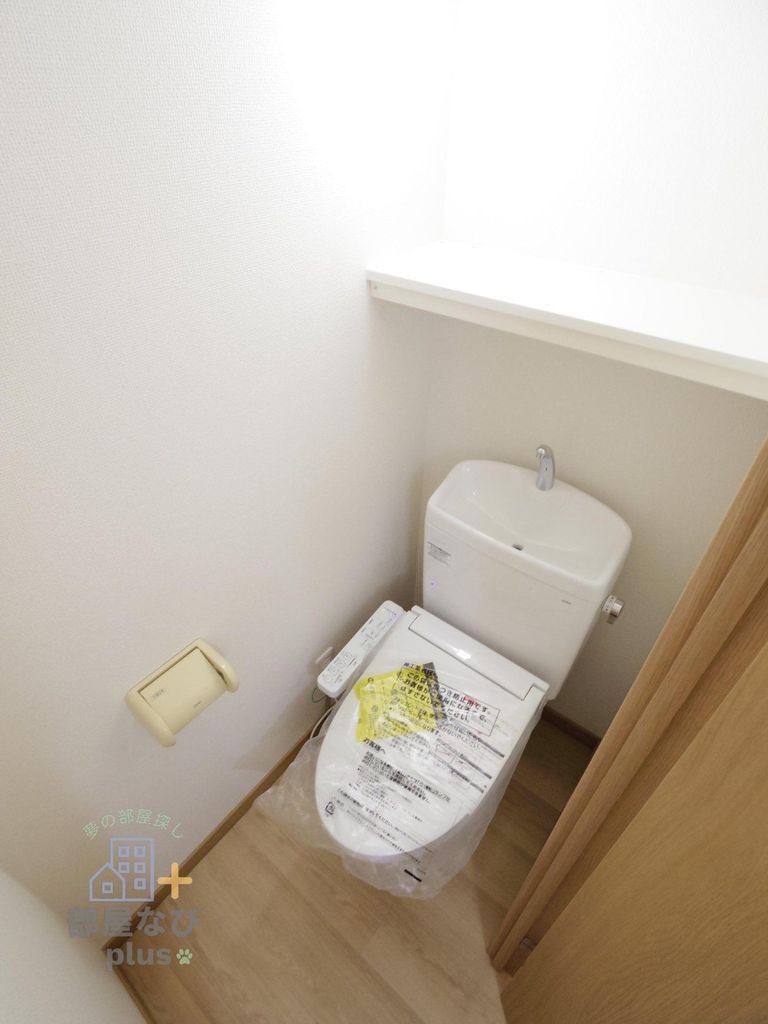 トイレ　※他号室写真です