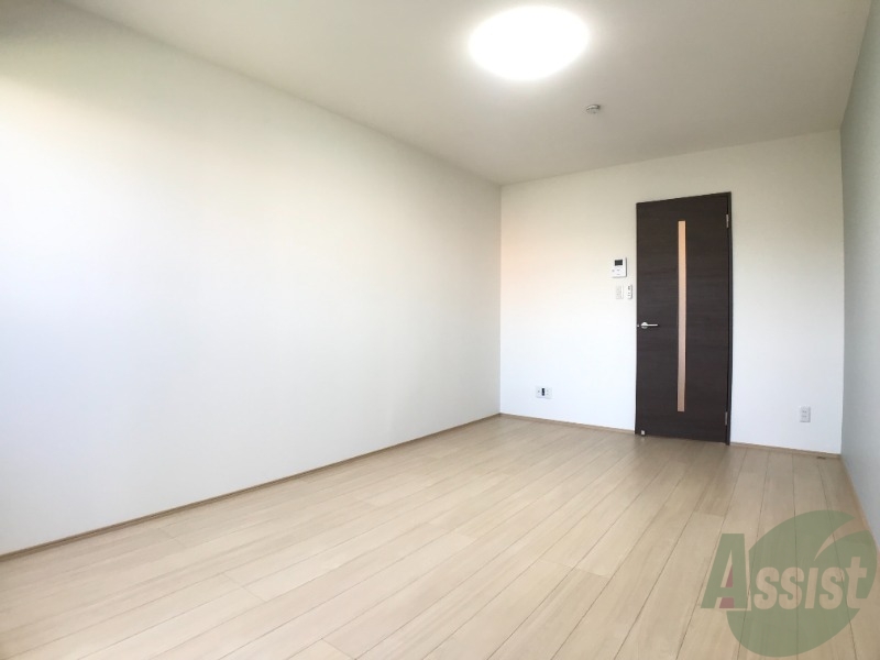 居室・リビング　８帖のリビングです。広々としていますね。