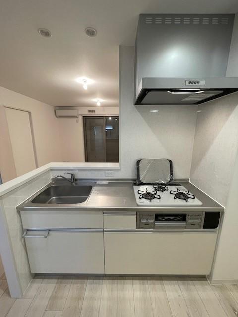 キッチン　コンパクトなキッチンで掃除もラクラク