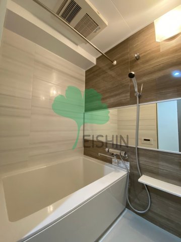 バス・シャワールーム　清潔感のある浴室です！