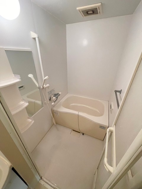 バス・シャワールーム　★追焚機能付きのバスルーム★