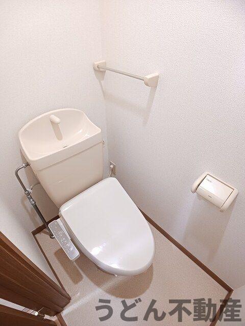 トイレ　うどん県のお部屋探しはうどん不動産へ うどんちゃんとLINE