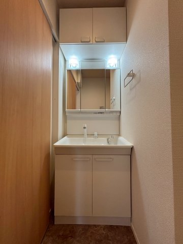 洗面設備　★温水シャワー付洗面化粧台★