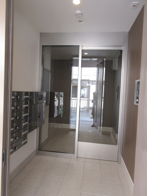 エントランス　★オートロック対応★