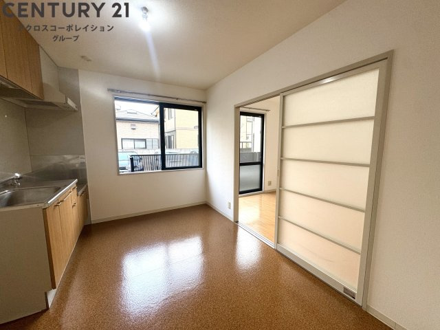 居室・リビング　南向きに2部屋洋室があります♪