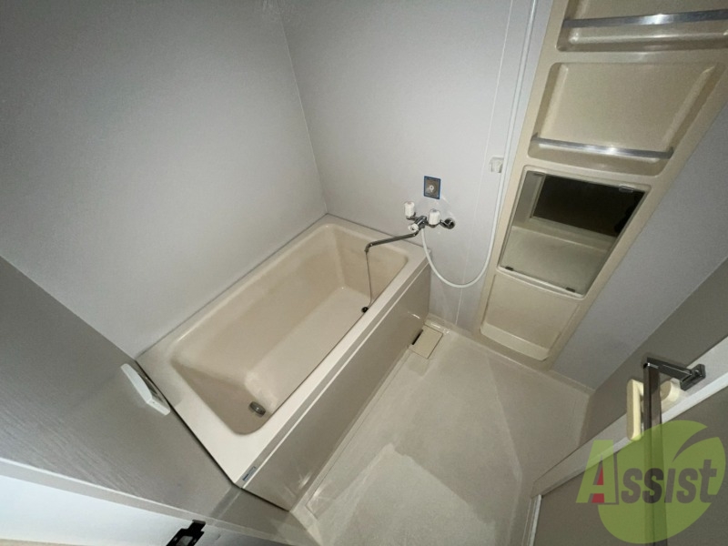 バス・シャワールーム　疲れた時はゆっくり湯船につかってみてはいかがでしょうか。