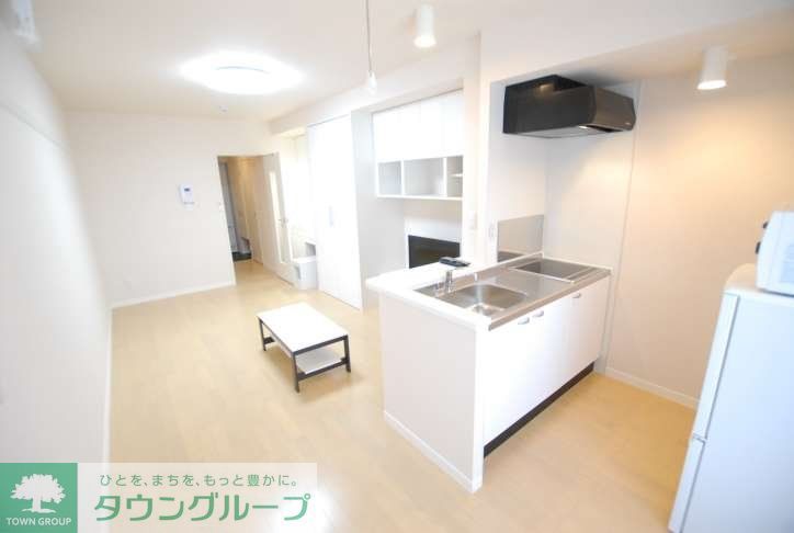 居室・リビング　同タイプ写真の為、現況優先。