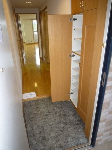 玄関　シューズボックスも完備してます