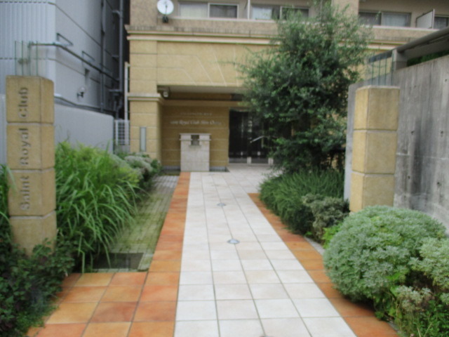 エントランス　正面玄関です