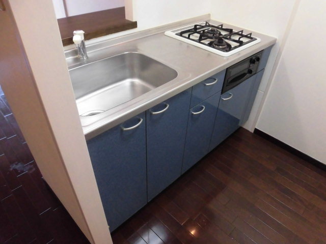 キッチン　おしゃれで収納面もしっかりしているキッチンです