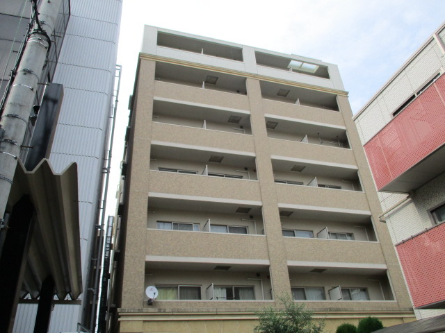 建物外観　高級感のある外観が印象的ですね