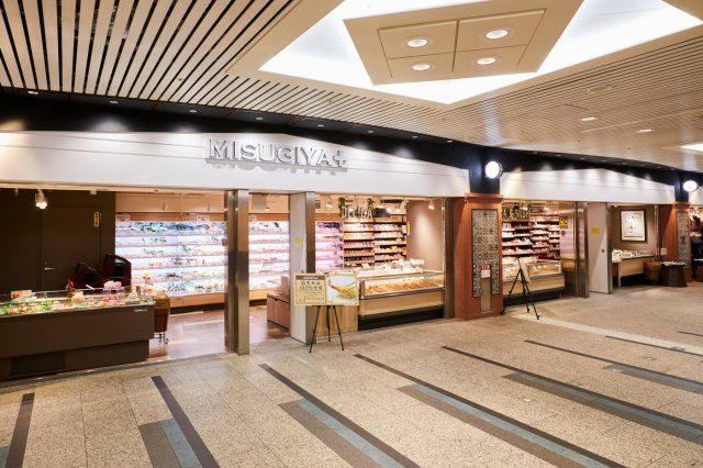 スーパー　MISUGIYA+クリスタ長堀店（スーパー）まで399m
