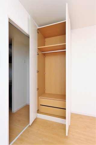 収納　参考写真（同物件別部屋）