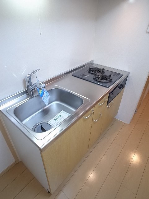 キッチン　システムキッチンには二口コンロ付き♪