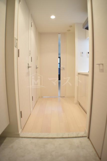 玄関　シンプルな玄関です。