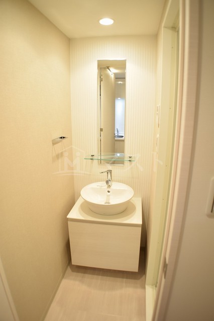 洗面設備　オシャレな洗面台