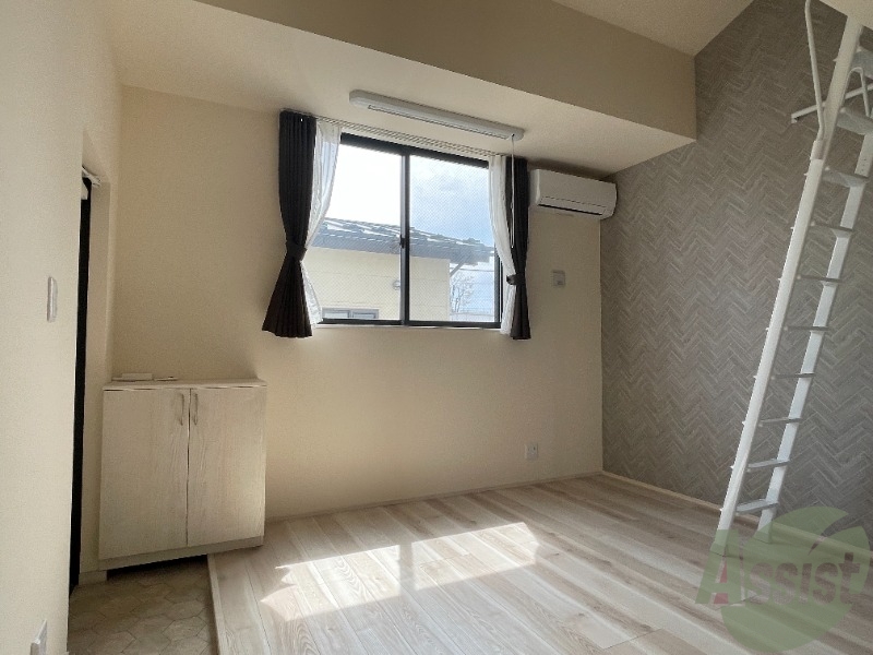 居室・リビング　白基調のお部屋は、部屋が明るく広く感じますね。