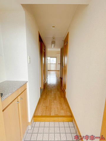 玄関　写真は別のお部屋です。（同タイプ）