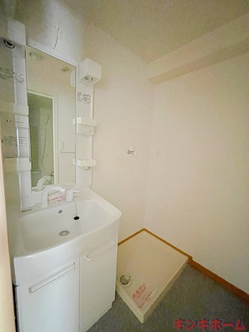 洗面設備　写真は別のお部屋です。（同タイプ）