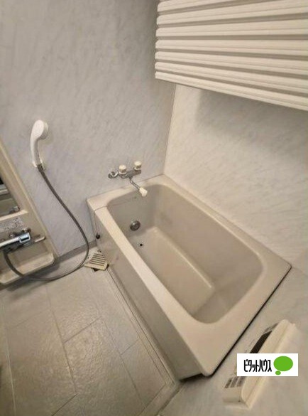 バス・シャワールーム　バスルーム