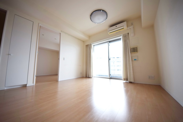 居室・リビング　～明るいお部屋です～