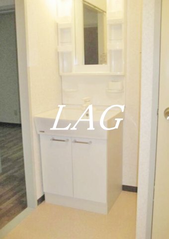 洗面設備　独立洗面台です。