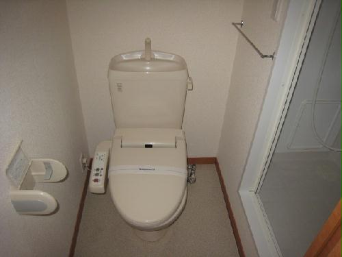 トイレ　温水洗浄便座