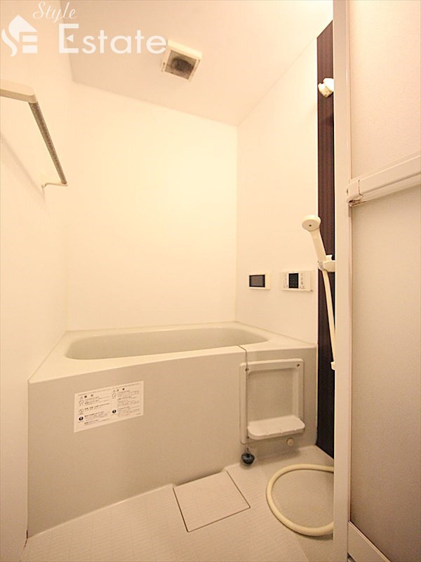 バス・シャワールーム　バスルーム