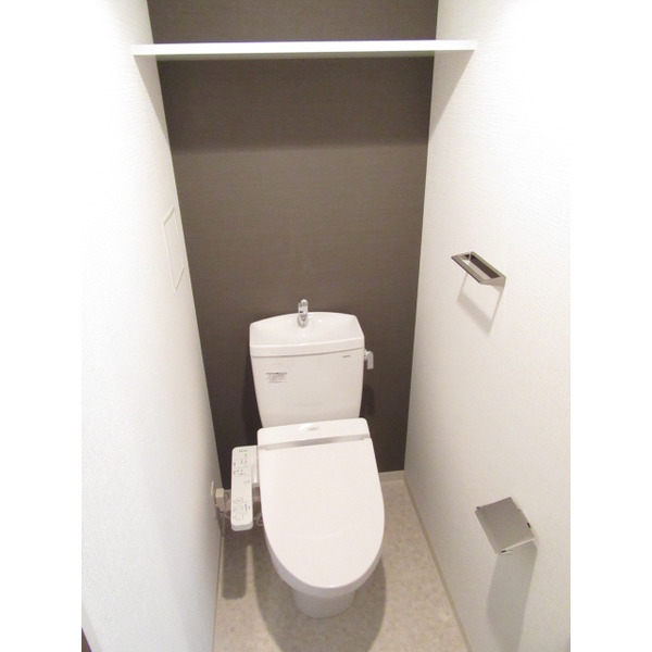 トイレ　シャワートイレです