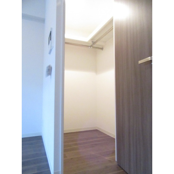 収納　ウォークインＣＬ完備